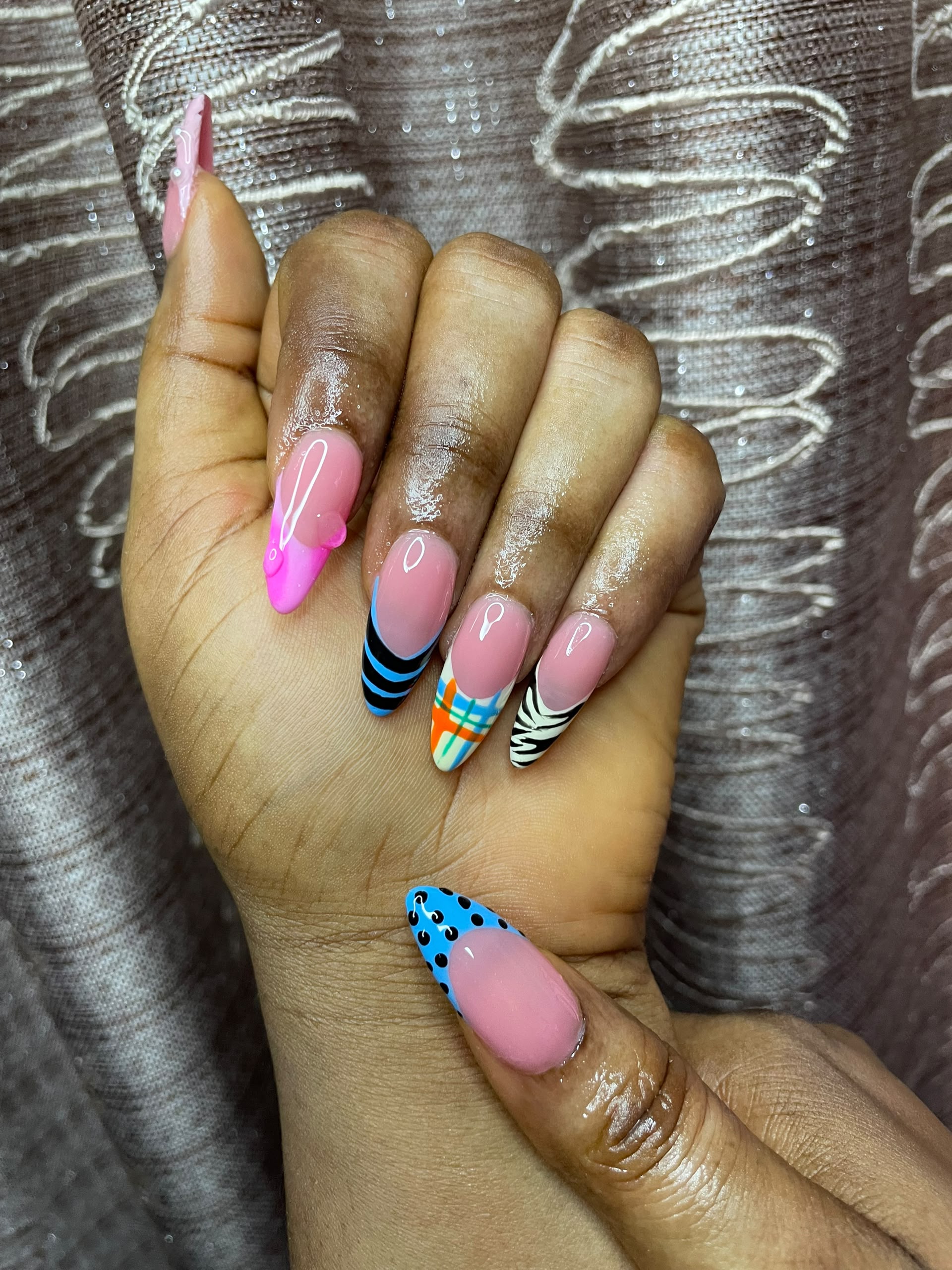 nails